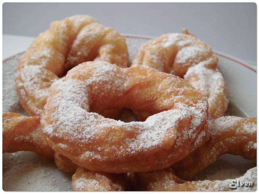 Spritzkuchen - custard rings