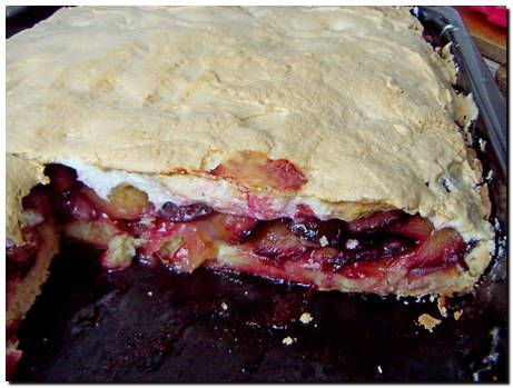 Plum pie