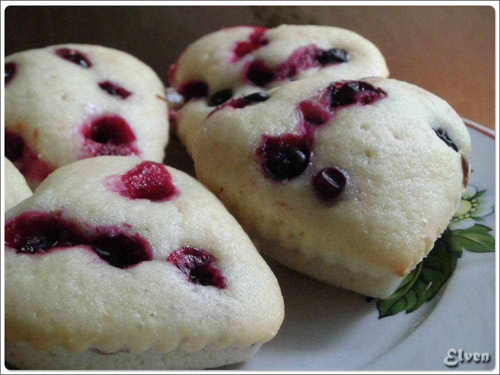 Torta di fragole (bacche) su kefir