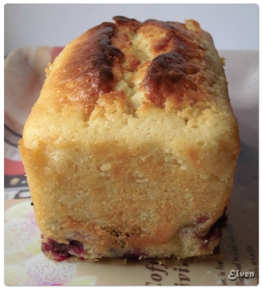 Muffin alla panna acida con ribes nero