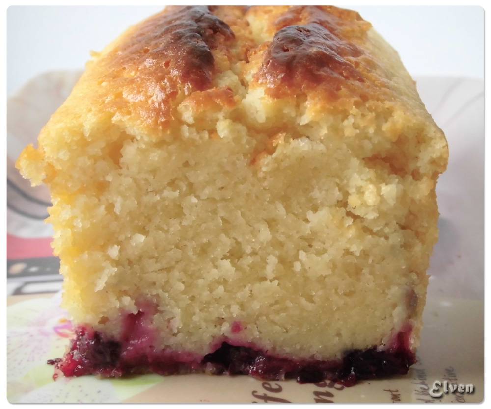 Muffin alla panna acida con ribes nero