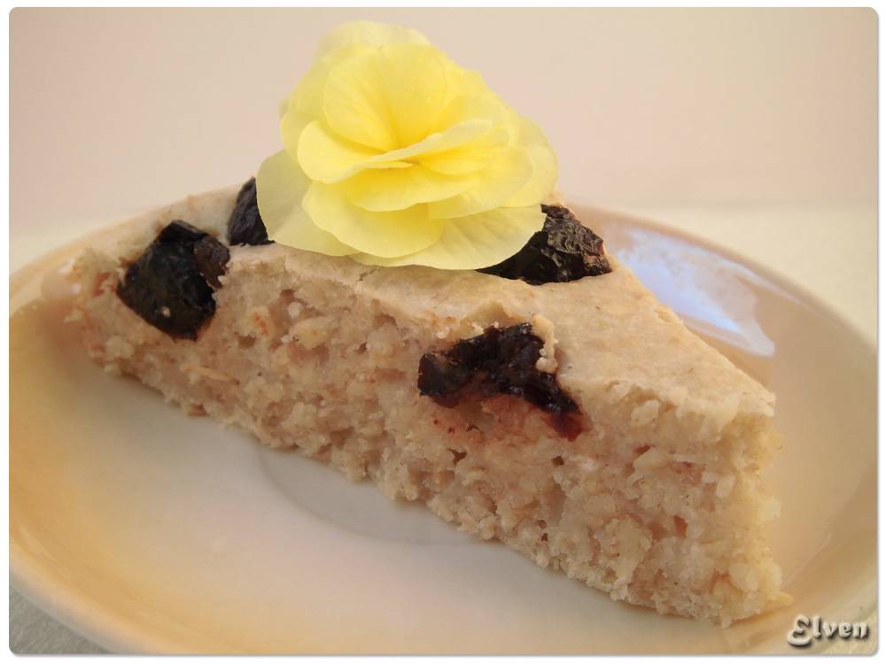 Torta di avena con prugne