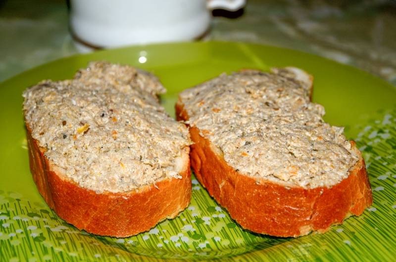 Mushroom caviar (pate) Coral reef