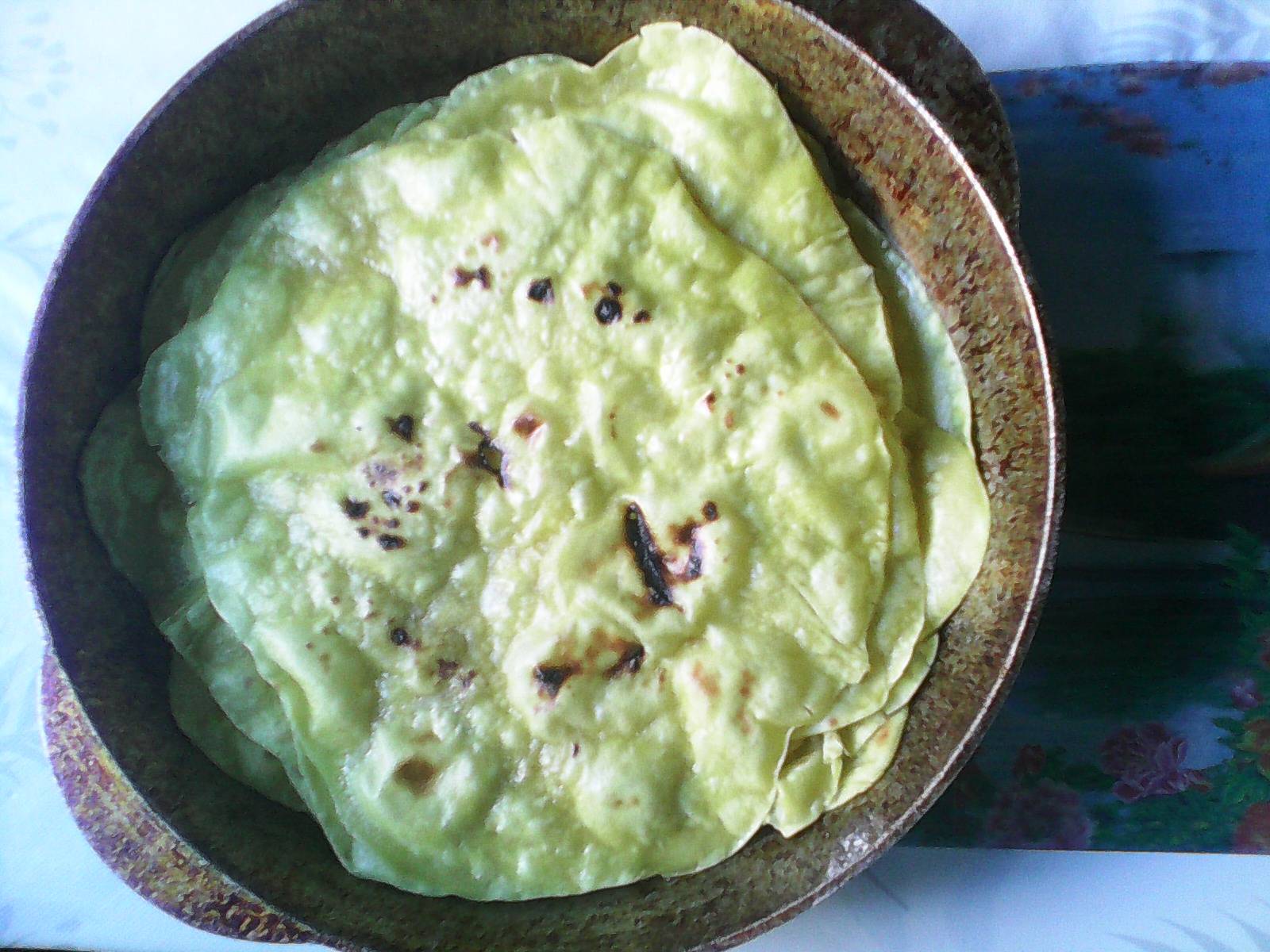 Flatbreads voor hoofdgerechten zoals curry, lula kebab, barbecue, kofta (Arabische schnitzels met kruiden)