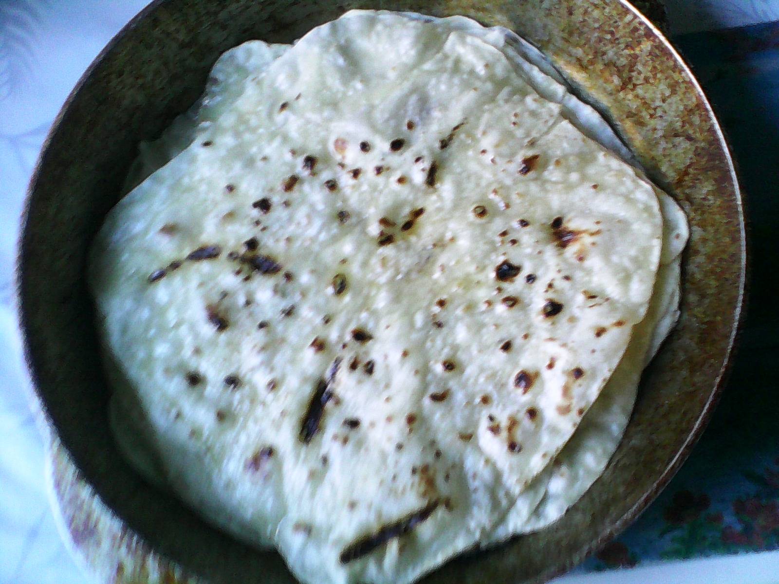 Flatbreads voor hoofdgerechten zoals curry, lula kebab, barbecue, kofta (Arabische schnitzels met kruiden)