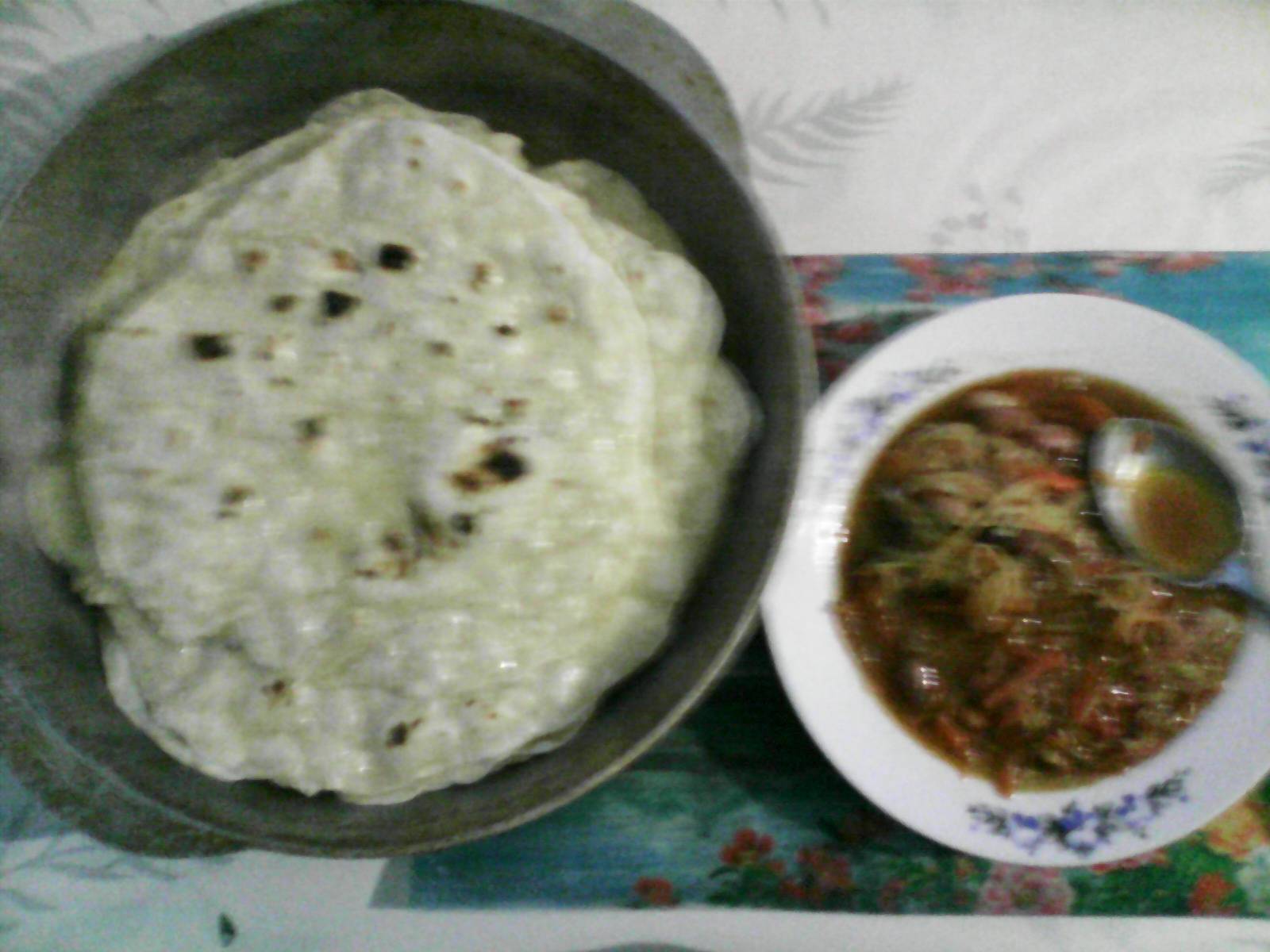 Flatbreads voor hoofdgerechten zoals curry, lula kebab, barbecue, kofta (Arabische schnitzels met kruiden)