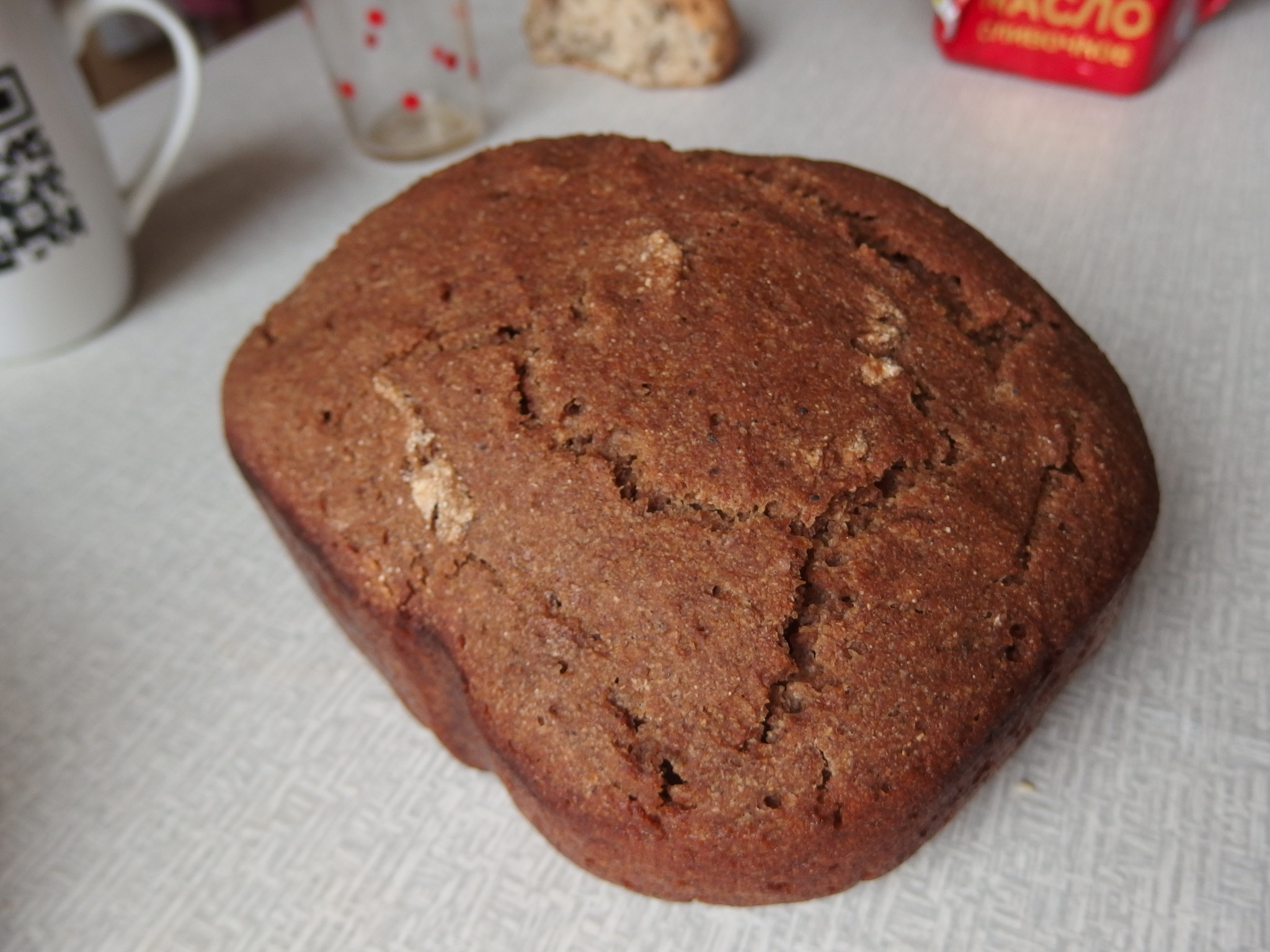 Borodinsky origineel brood in een broodbakmachine