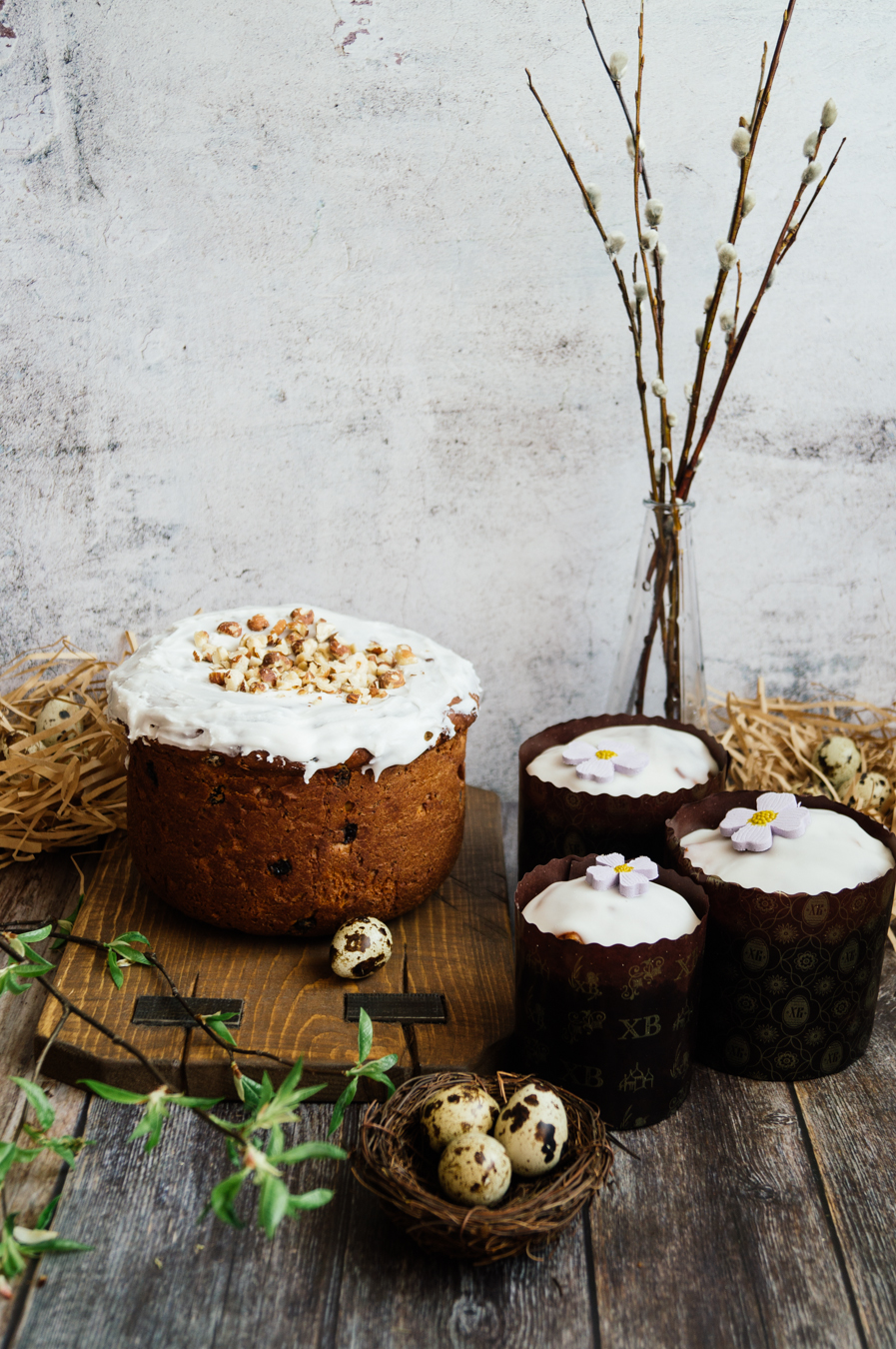 Easter cake (batay sa recipe para sa gumagawa ng tinapay sa Bork)