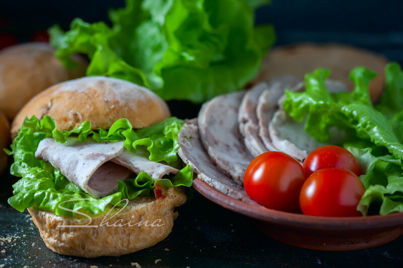 Broodjes met gedroogde tomaten