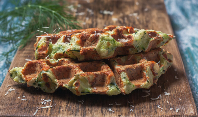 Wafels met courgette en parmezaan