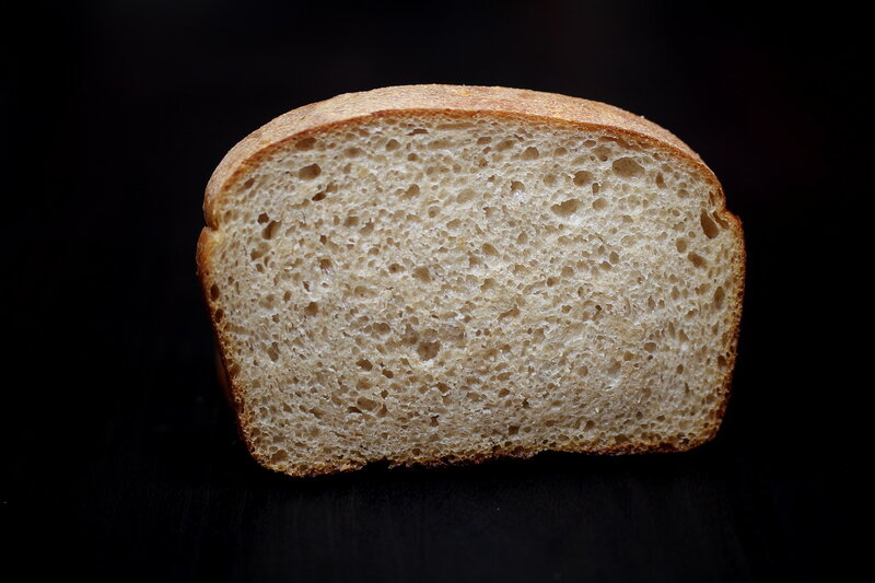 Lactic sourdough wheat bread using the old dough method (basic recipe)