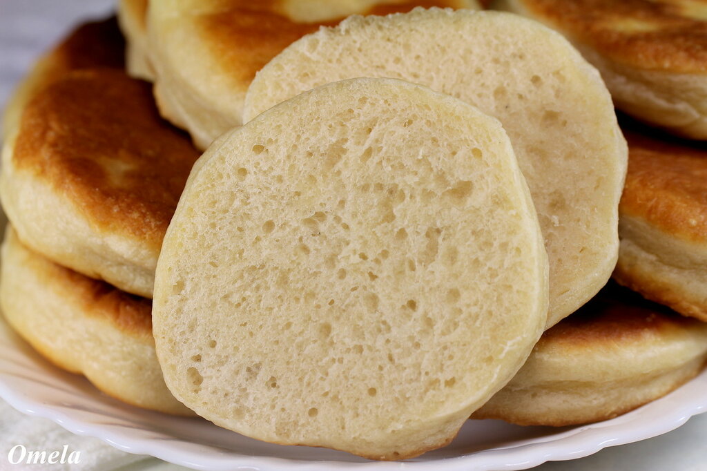 Italian donuts Tigelle (TIGELLE) (pancakes baked in a pan on dough with lard)