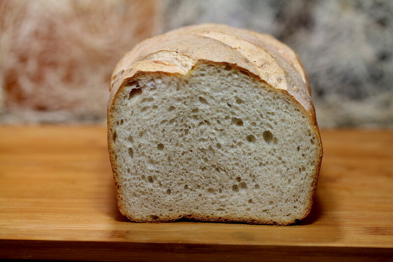 Lactic sourdough wheat bread using the old dough method (basic recipe)