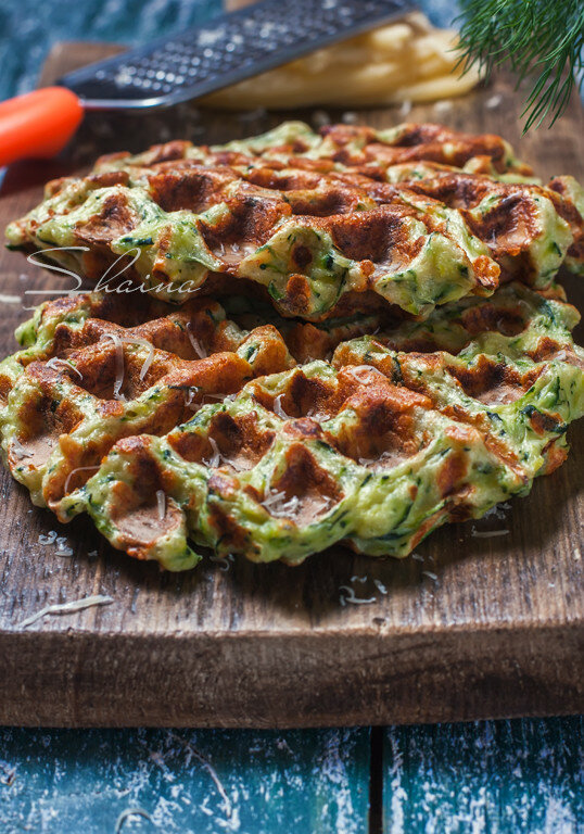 Vafler med courgette og parmesan