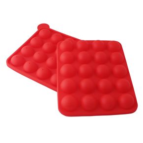 Chuẩn bị thịt viên và không chỉ trong khuôn đá silicone