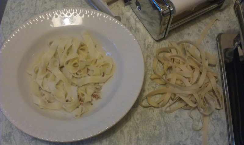 Fideos caseros, ravioles y todo para hacerlos