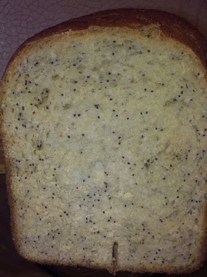 Wheat-corn bread with poppy seeds (oven)